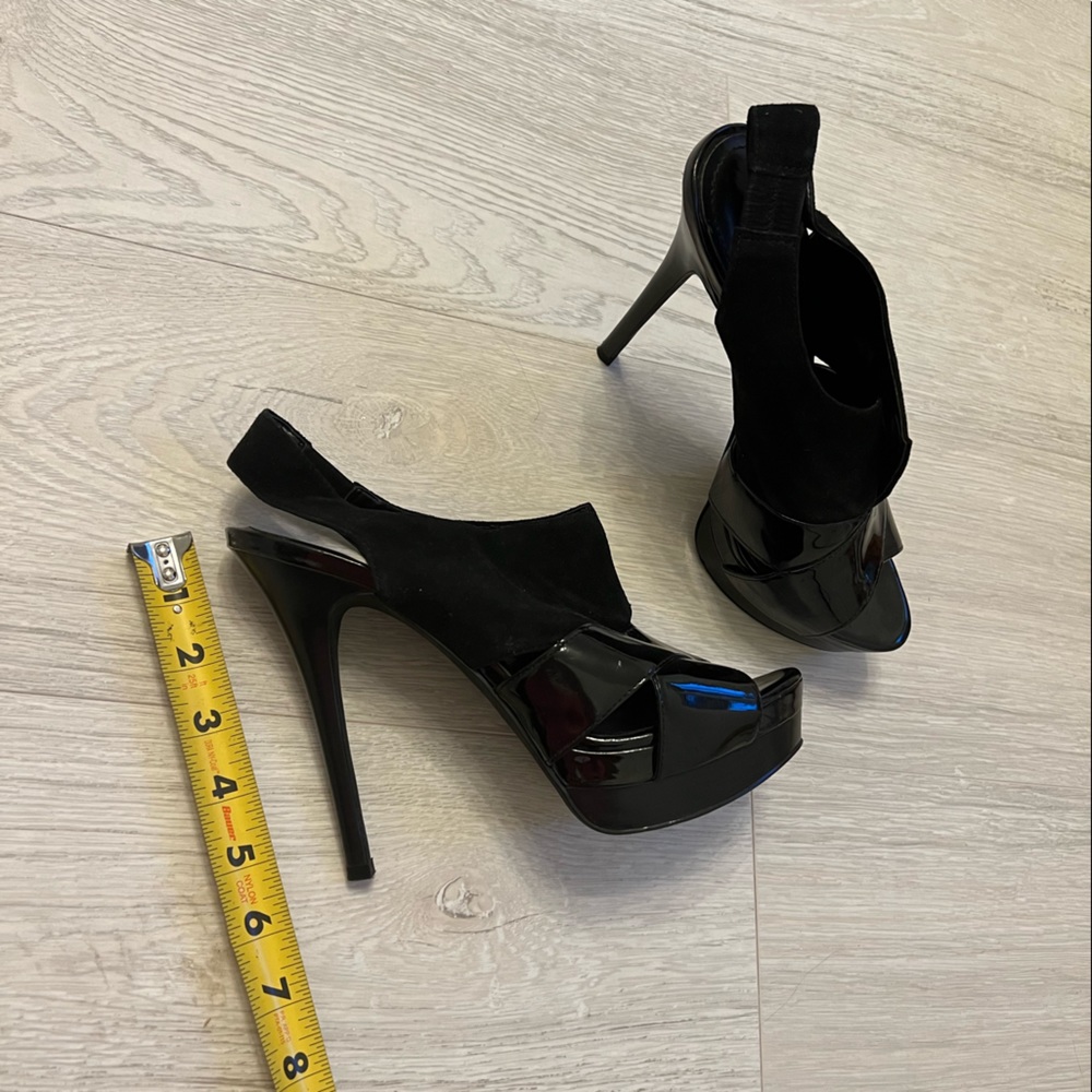 Jessica Simpson 8.5 stiletto suede  heels